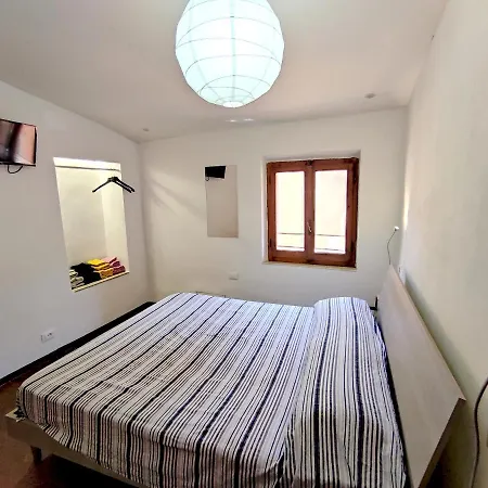 Casa Via Della Rocca Luna 아파트 포지본시