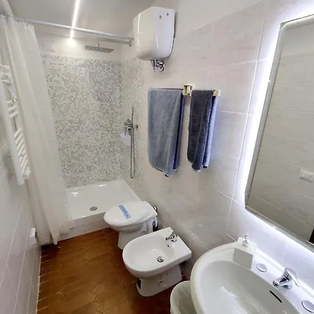 Casa Via Della Rocca Luna Apartament *