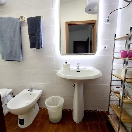 Casa Via Della Rocca Luna Apartment